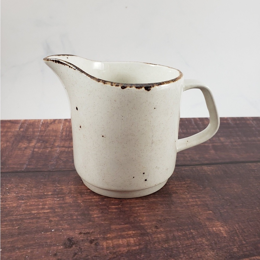 J&G Meakin England Lifestyle Creamer